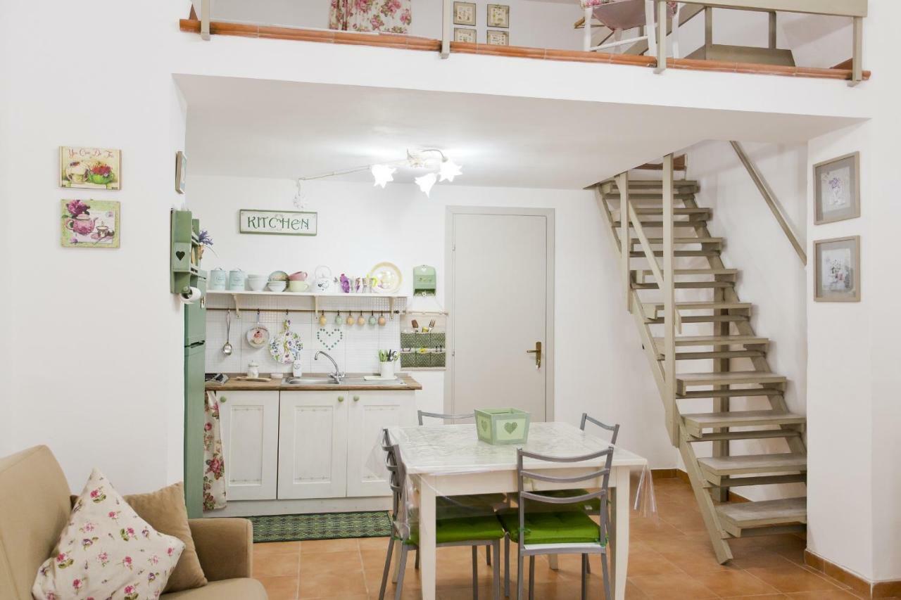 Apartamento Little House Inside Capo'S Market Palermo Exterior foto