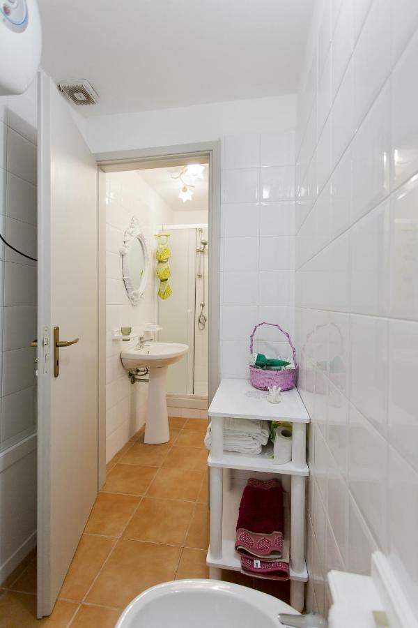 Apartamento Little House Inside Capo'S Market Palermo Exterior foto